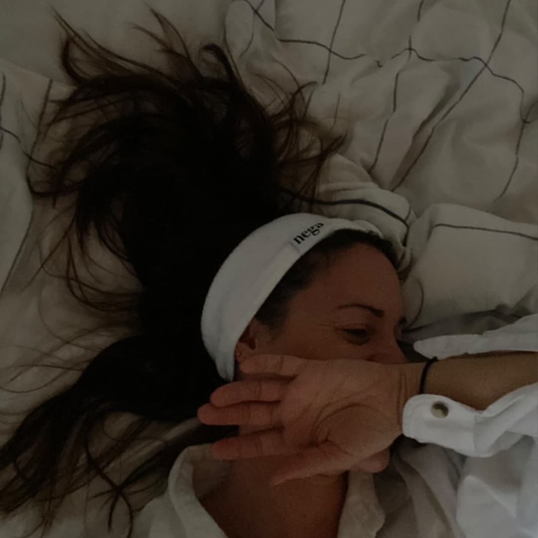 Ochronna opaska na włosy Nega (biała) - 3