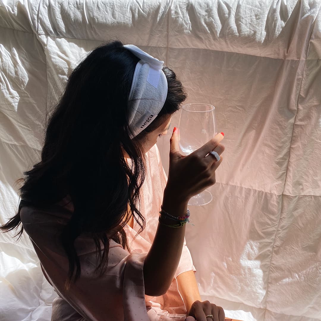 Ochronna opaska na włosy Nega (biała) - 4